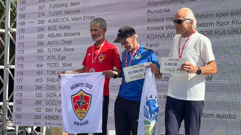 Gaziantep Lisesi Spor Kulübü Atletizm Takımı Tarsus Yarı Maratonu’nda Başarı Elde Etti